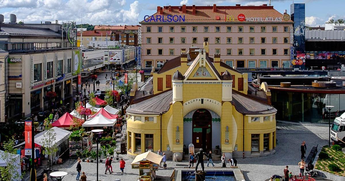 Mukava Saunallinen Kaksio Omalla Sisaeaenkaeynnillae Ja Ilmaisella Autopaikalla Kuopio Exterior foto