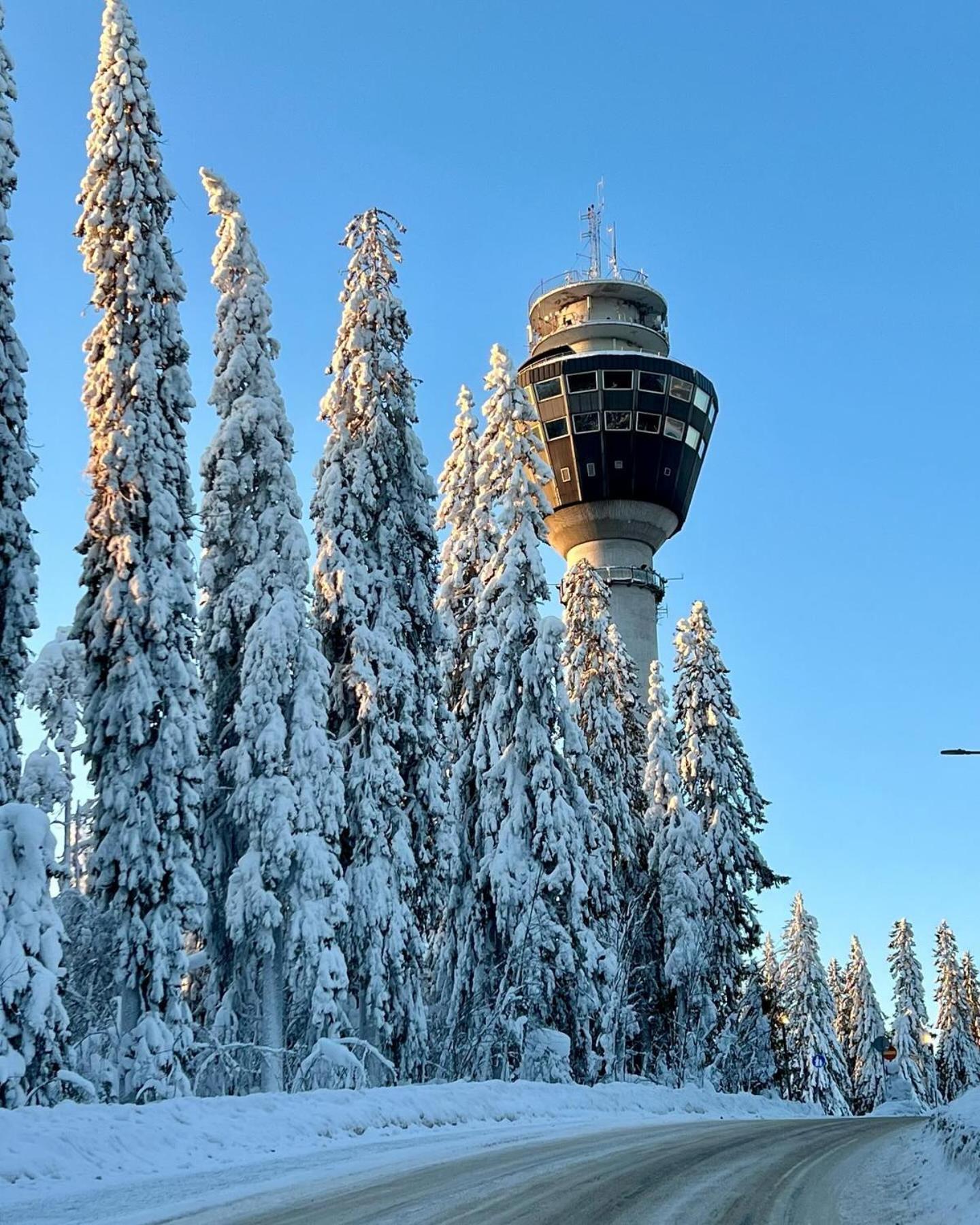 Mukava Saunallinen Kaksio Omalla Sisaeaenkaeynnillae Ja Ilmaisella Autopaikalla Kuopio Exterior foto